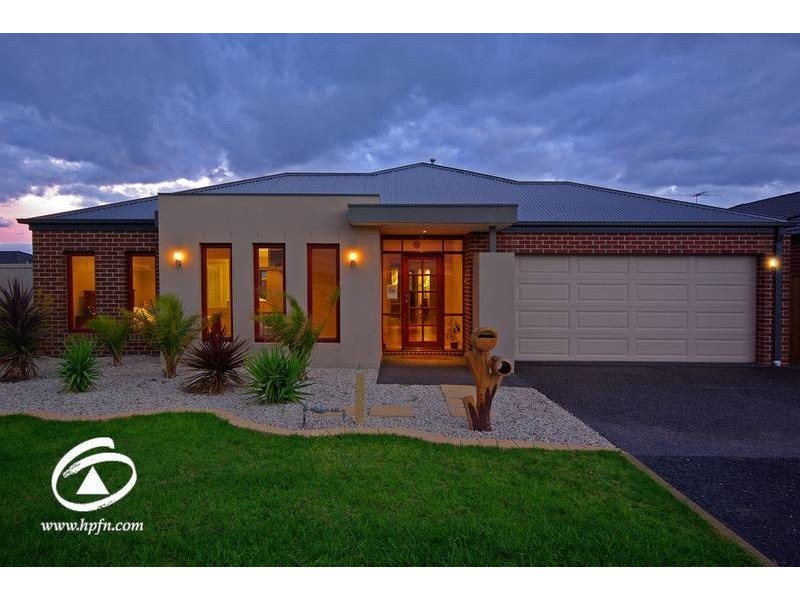 11 Canadian Maple Place, Lyndhurst VIC 3975