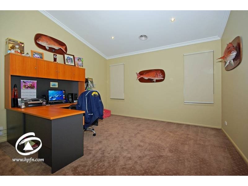 11 Canadian Maple Place, Lyndhurst VIC 3975