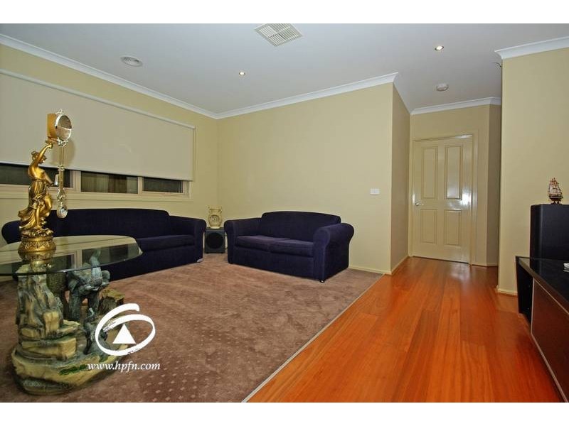 11 Canadian Maple Place, Lyndhurst VIC 3975