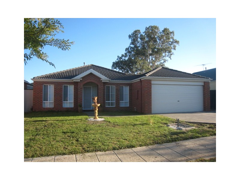 29 May Gibbs Crescent, Lynbrook VIC 3975