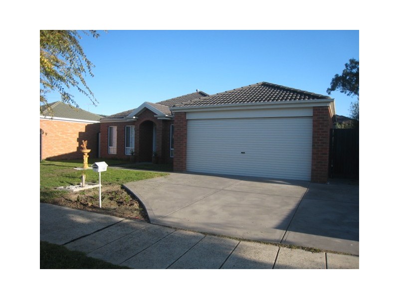 29 May Gibbs Crescent, Lynbrook VIC 3975