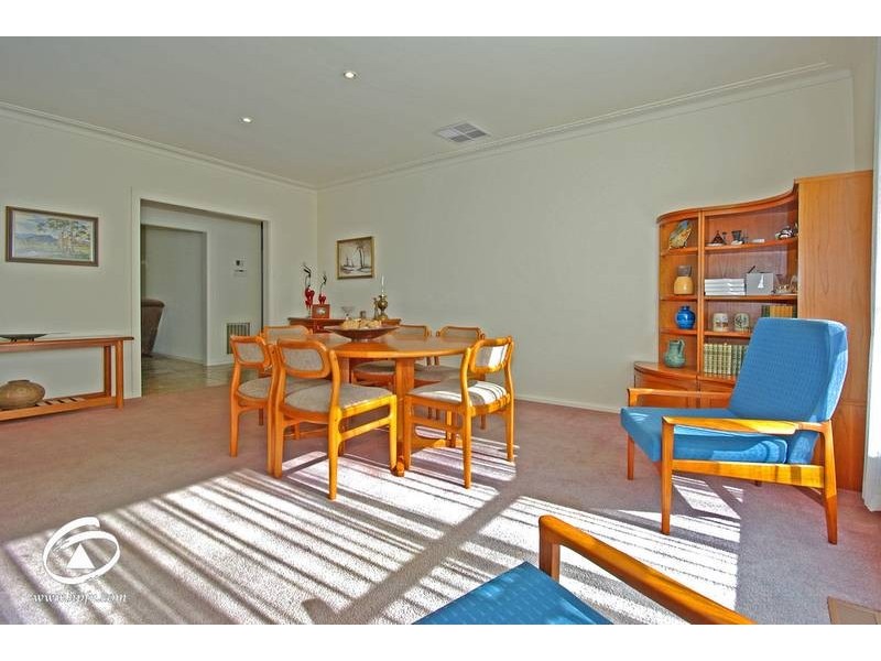 52 Pound Road, Hampton Park VIC 3976