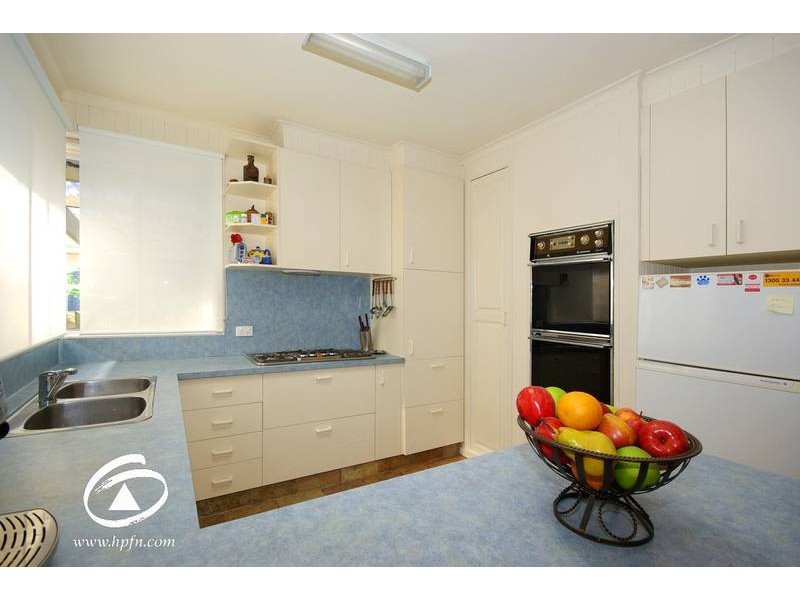 52 Pound Road, Hampton Park VIC 3976