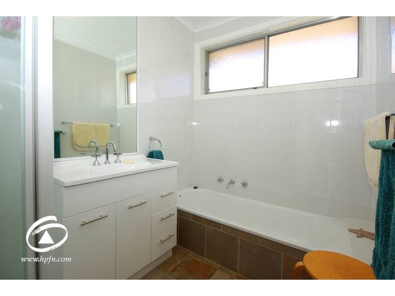 52 Pound Road, Hampton Park VIC 3976