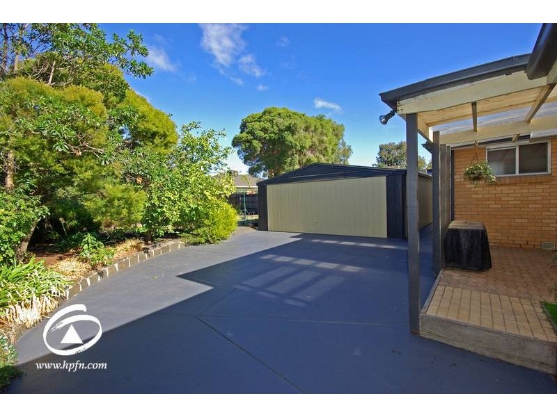 52 Pound Road, Hampton Park VIC 3976