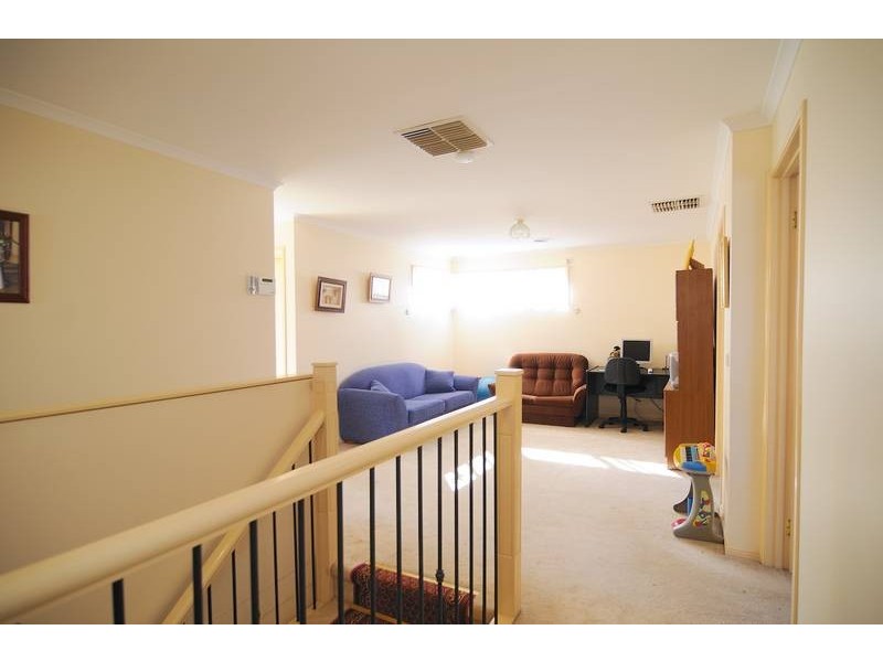 4 Towerhill Boulevard, Lynbrook VIC 3975