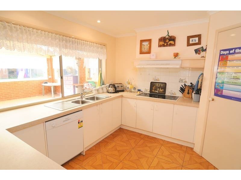 4 Towerhill Boulevard, Lynbrook VIC 3975