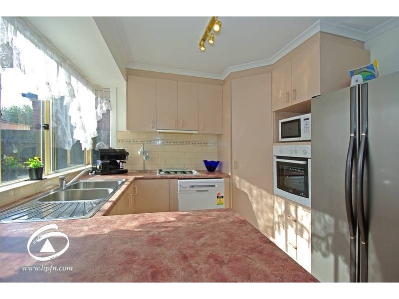 1 Brady Close, Lynbrook VIC 3975