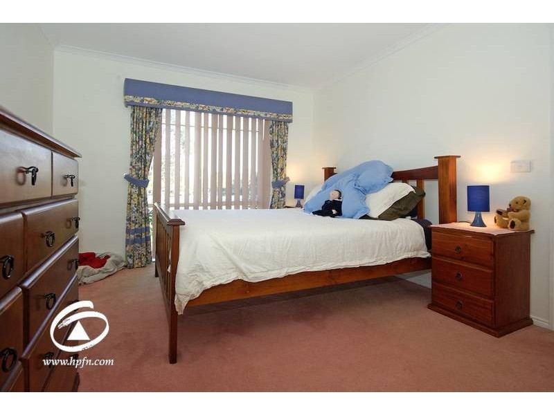 1 Brady Close, Lynbrook VIC 3975