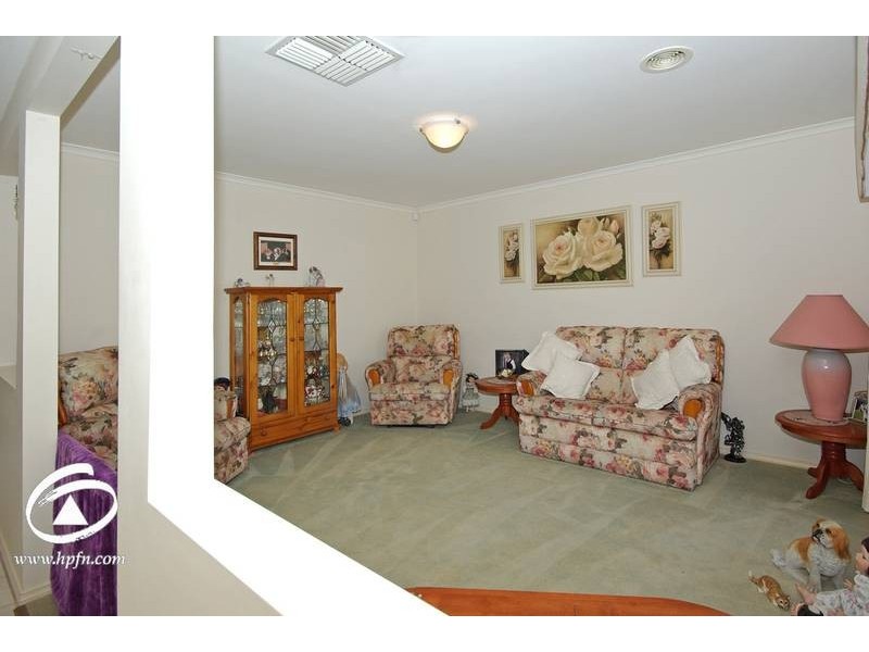 6 Chauncy Way, Lynbrook VIC 3975