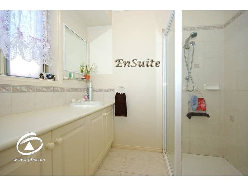 6 Chauncy Way, Lynbrook VIC 3975