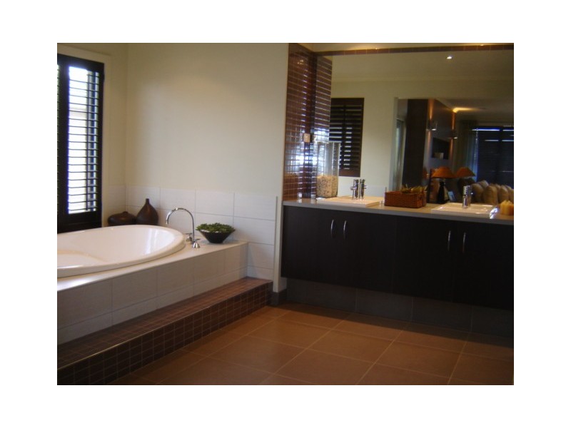 Lot 13, 26 Fallingwater Drive, Pakenham VIC 3810