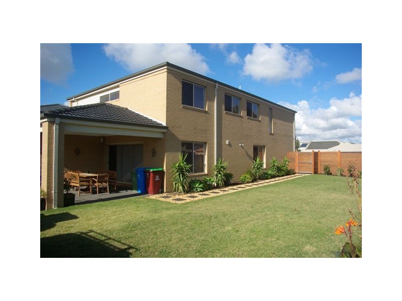 16 Saltbush Avenue, Lyndhurst VIC 3975