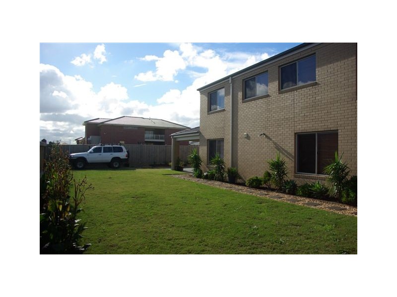 16 Saltbush Avenue, Lyndhurst VIC 3975