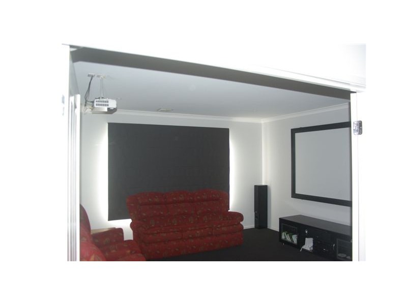 16 Saltbush Avenue, Lyndhurst VIC 3975