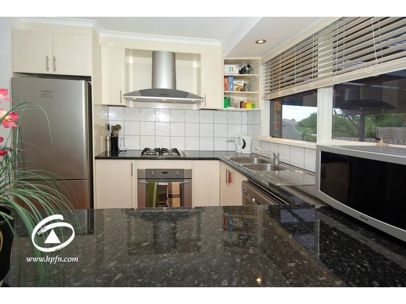 146 Warana Drive, Hampton Park VIC 3976