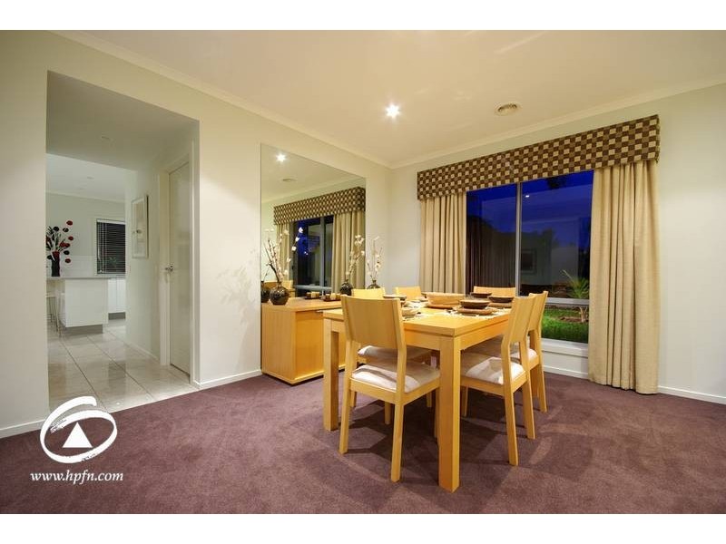 2 Waterbush Crescent, Lyndhurst VIC 3975