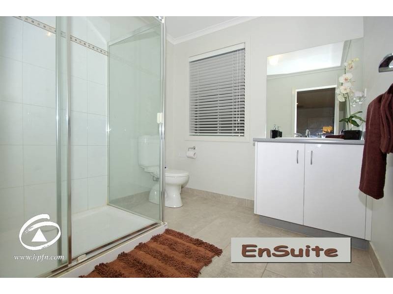 2 Waterbush Crescent, Lyndhurst VIC 3975