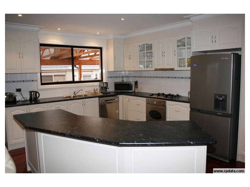 23 Elliott Parade, Lynbrook VIC 3975