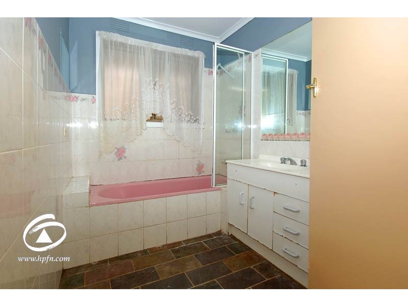 37 Parkland Avenue, Hampton Park VIC 3976