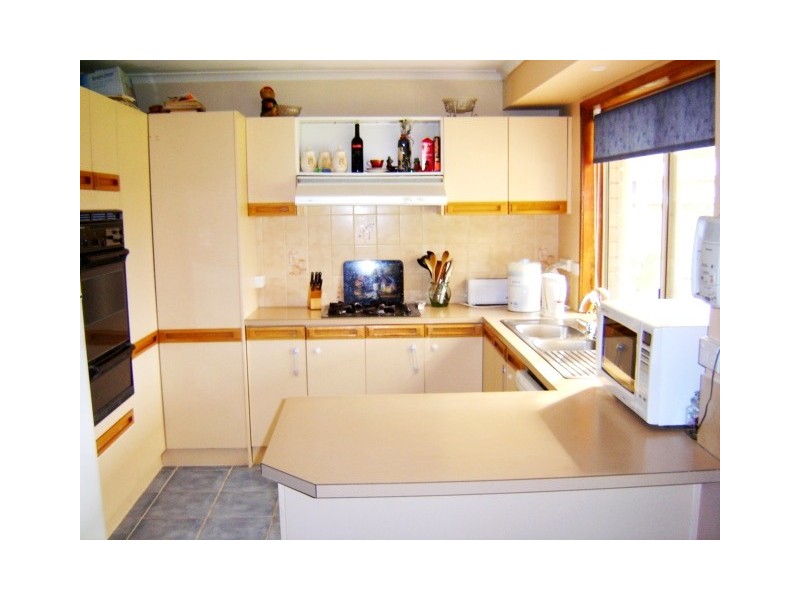 1 Hazeldean Court, Hampton Park VIC 3976