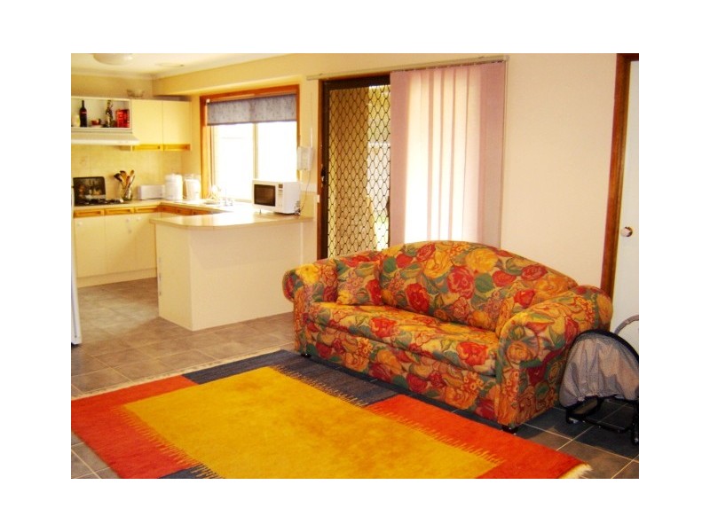 1 Hazeldean Court, Hampton Park VIC 3976