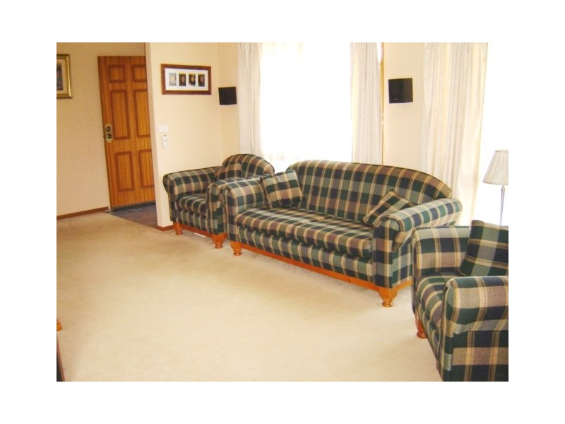 1 Hazeldean Court, Hampton Park VIC 3976