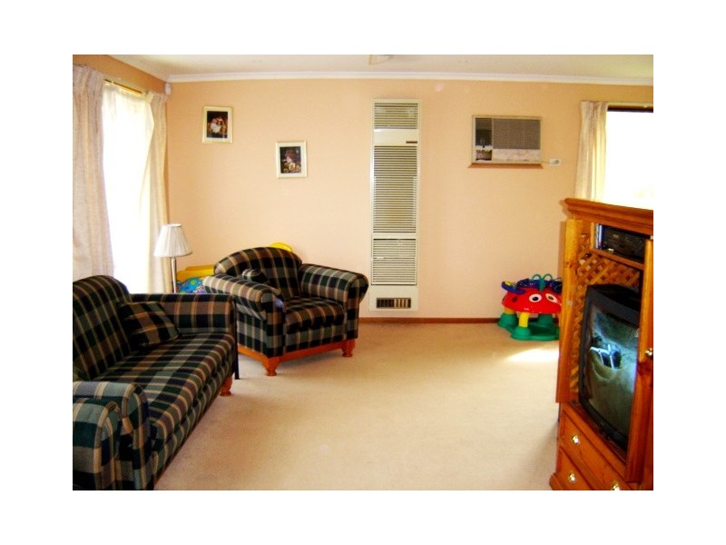 1 Hazeldean Court, Hampton Park VIC 3976