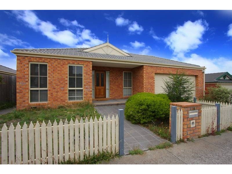 19 Eleanore Crescent, Hallam VIC 3803