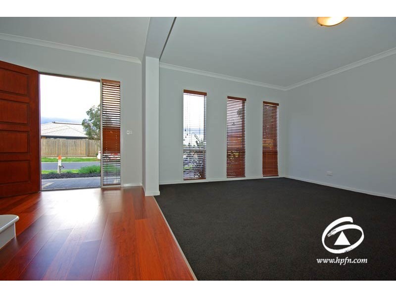 16 Saltbush Ave, Lyndhurst VIC 3975