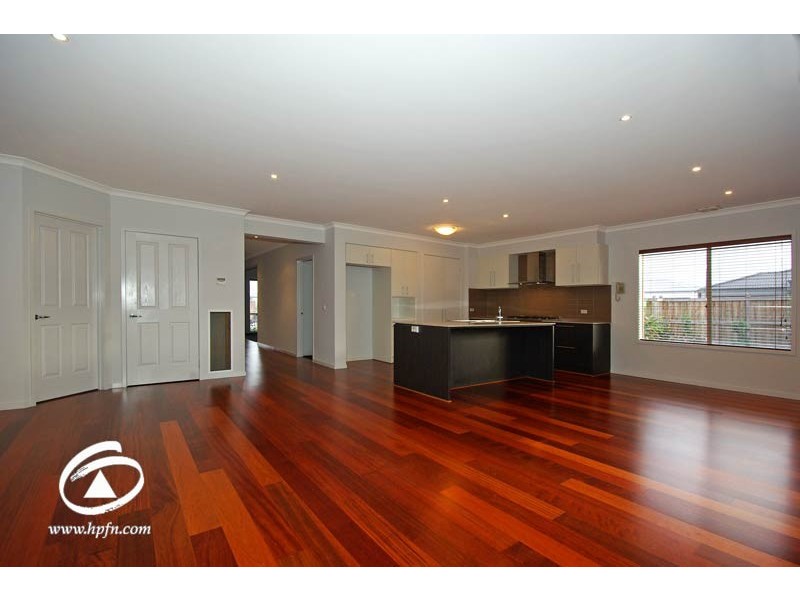 16 Saltbush Ave, Lyndhurst VIC 3975