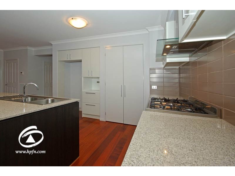 16 Saltbush Ave, Lyndhurst VIC 3975