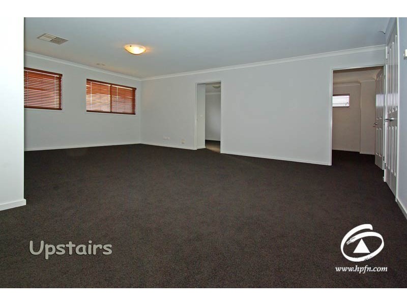 16 Saltbush Ave, Lyndhurst VIC 3975