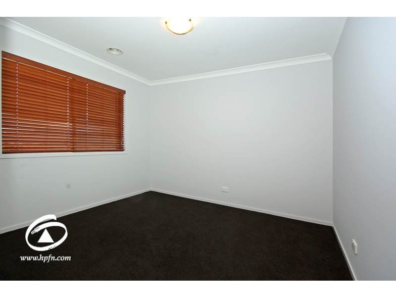 16 Saltbush Ave, Lyndhurst VIC 3975