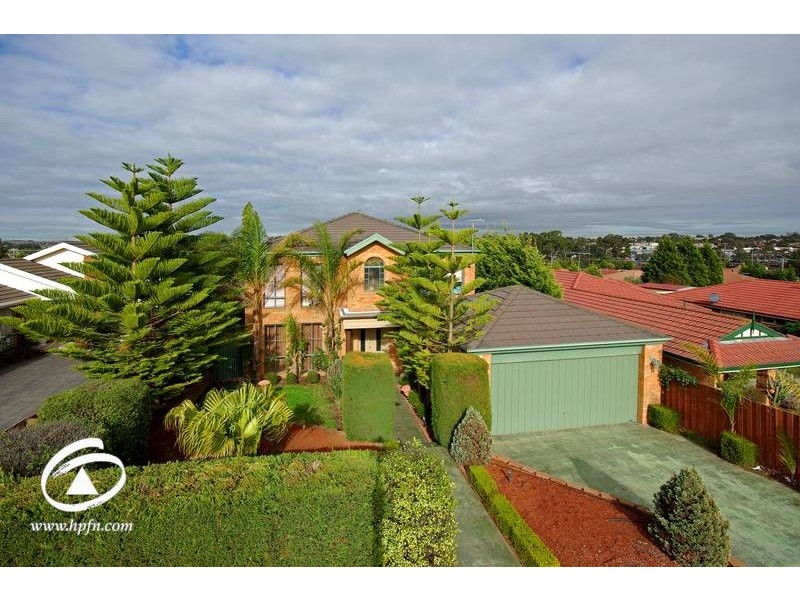 10 Lauren Drive, Hampton Park VIC 3976