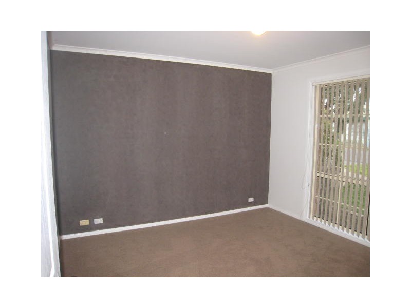 16 Forbes Avenue, Lynbrook VIC 3975