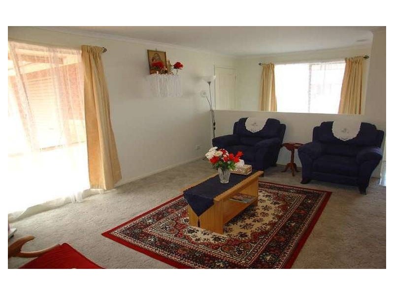 31 Karoonda Way, Hampton Park VIC 3976