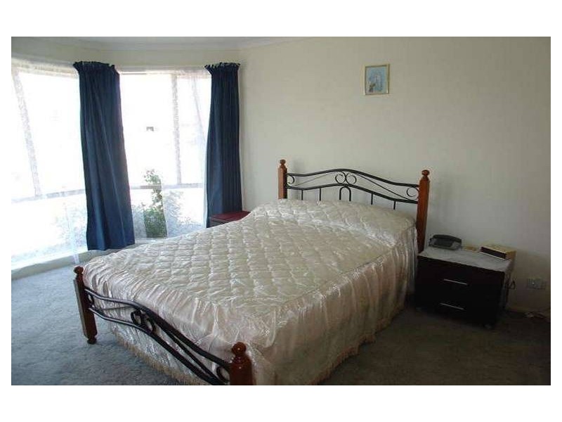 31 Karoonda Way, Hampton Park VIC 3976