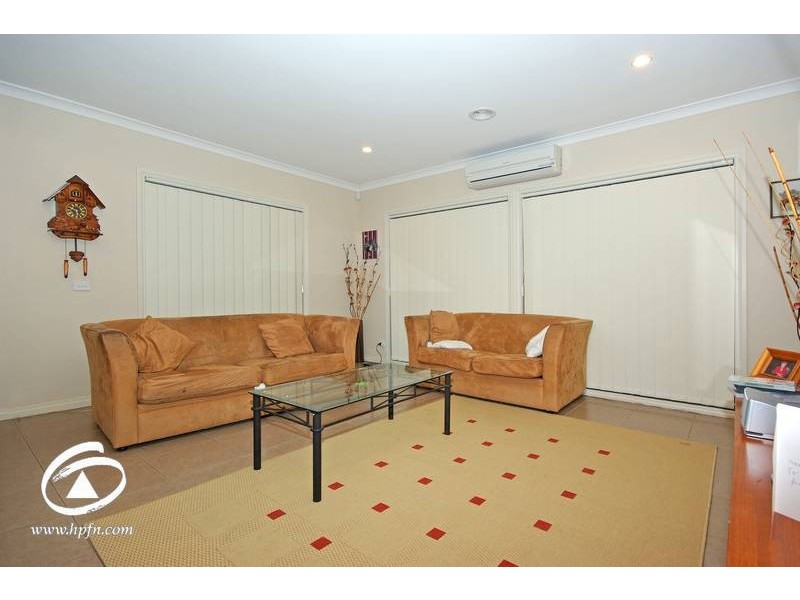 77 Elliott Parade, Lynbrook VIC 3975