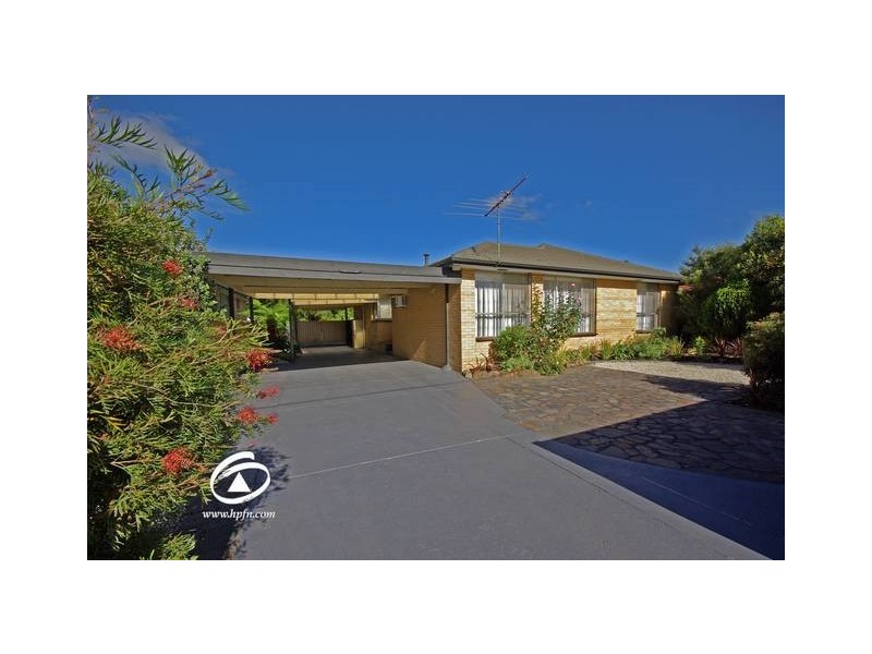 52 Pound Road, Hampton Park VIC 3976