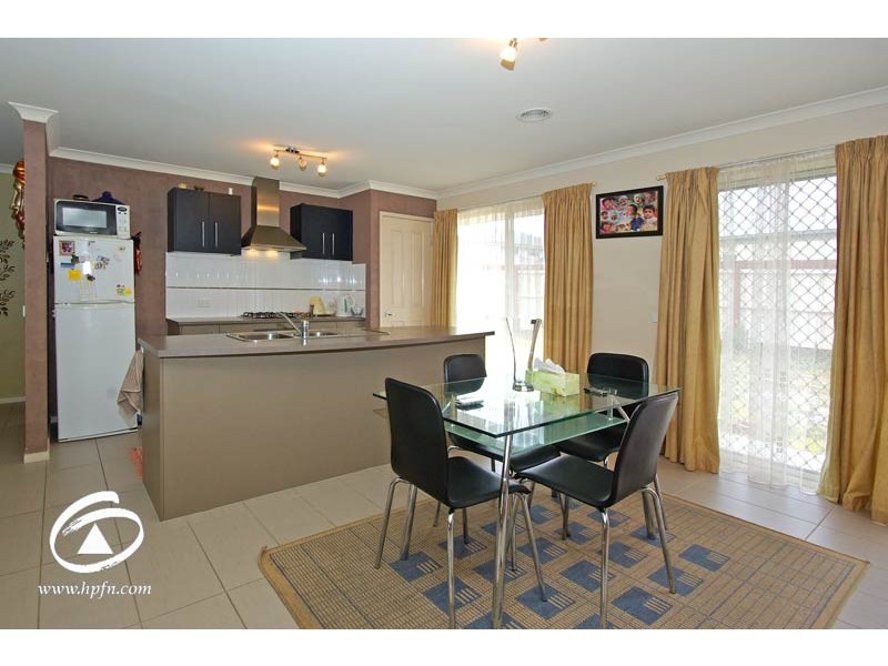 14 Hanrahan Wynd, Lynbrook VIC 3975