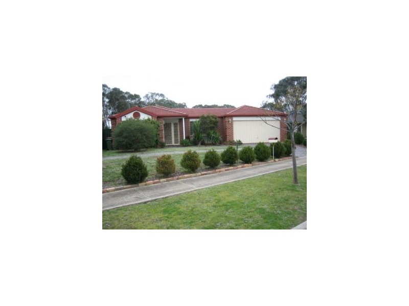 39 Branton Drive, Hampton Park VIC 3976