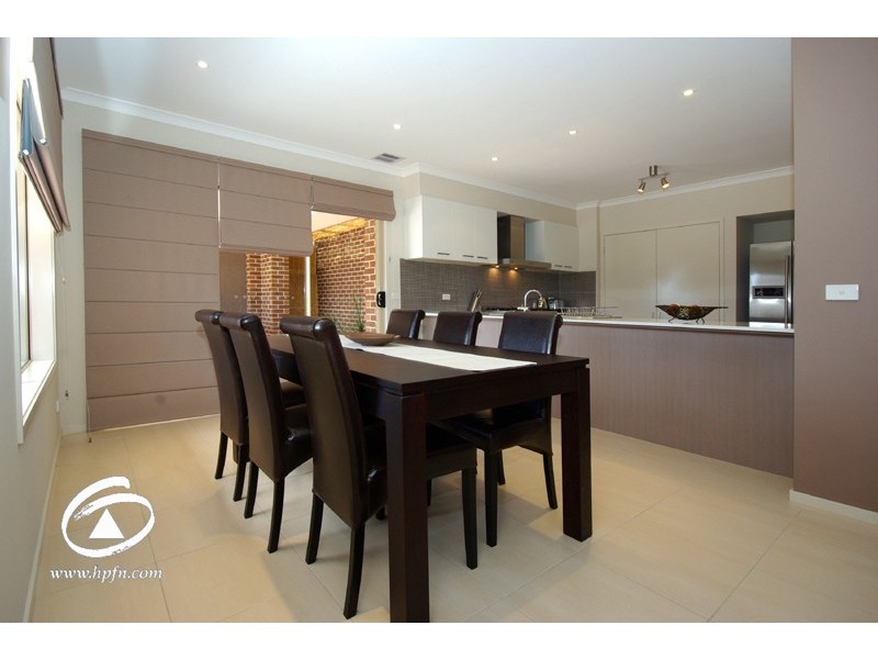 11 Carabeen Way, Lyndhurst VIC 3975
