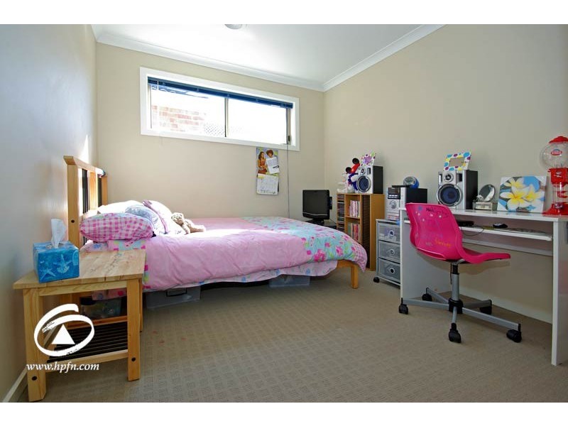 16 Hanrahan Wynd, Lynbrook VIC 3975