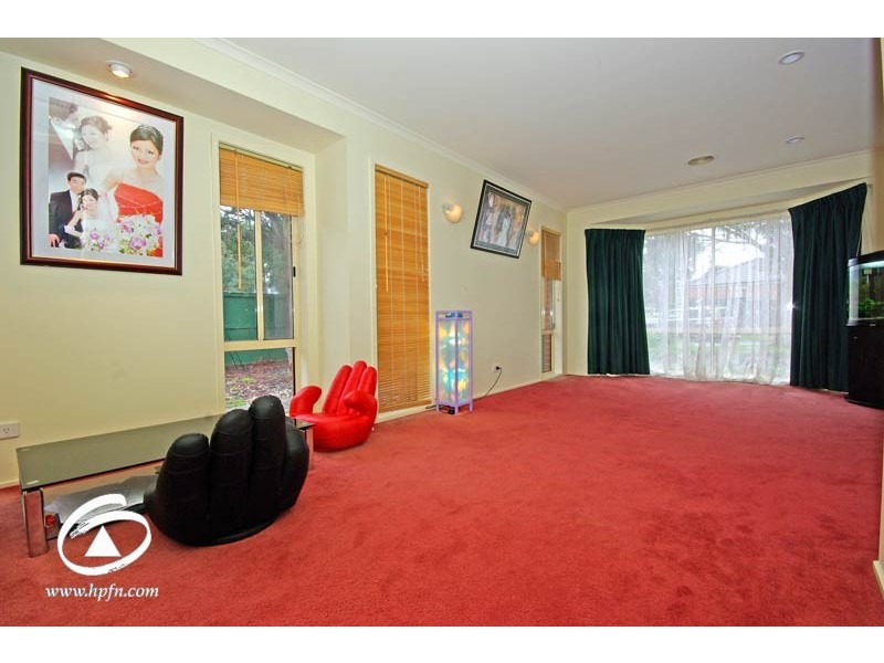 8 Buckley Way, Lynbrook VIC 3975