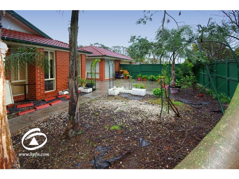 8 Buckley Way, Lynbrook VIC 3975