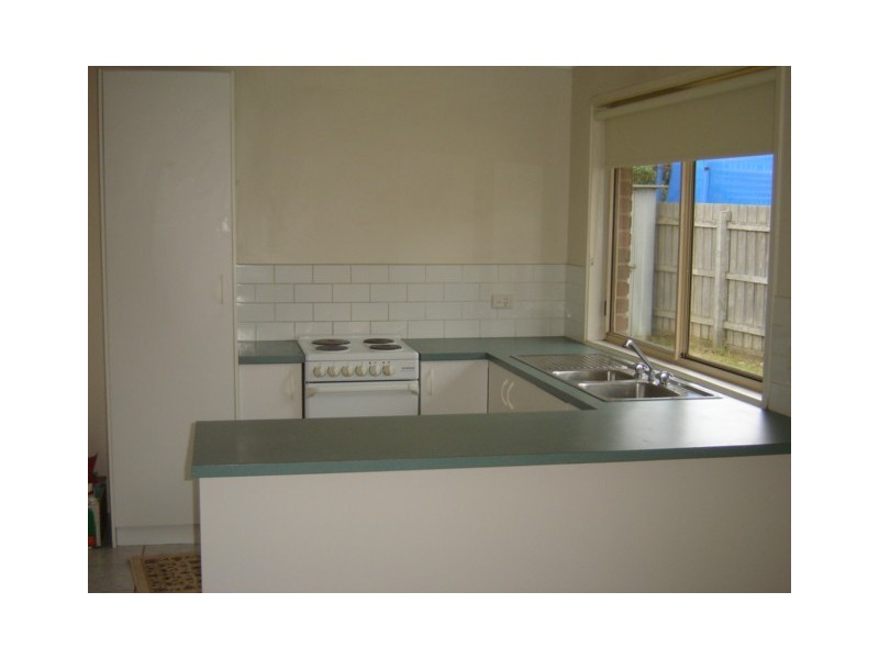 6 Amber Drive, Hampton Park VIC 3976