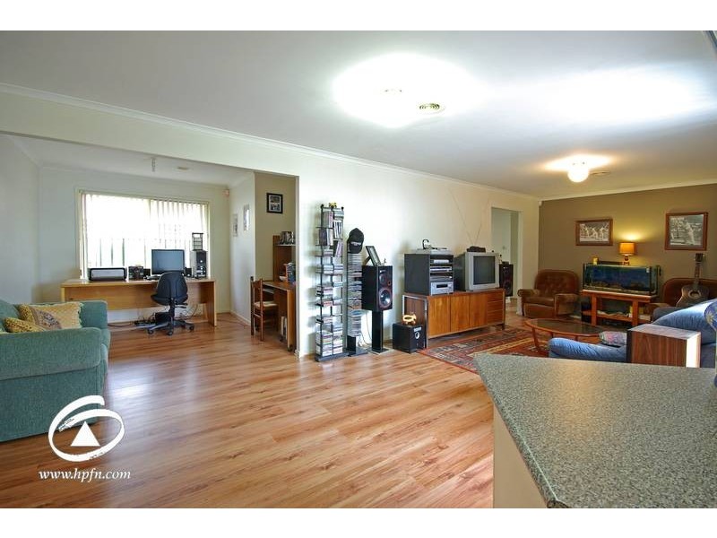 23 Dutton Close, Lynbrook VIC 3975