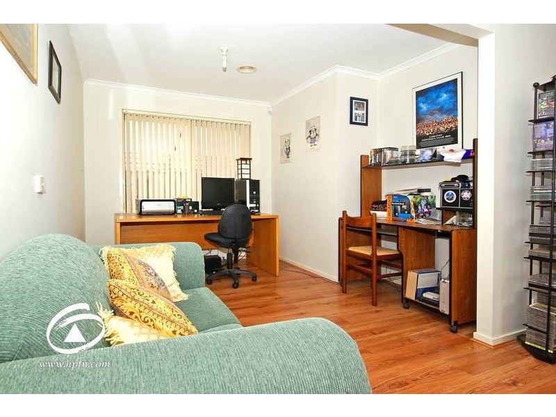 23 Dutton Close, Lynbrook VIC 3975