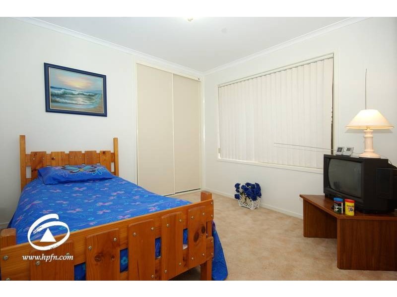 23 Dutton Close, Lynbrook VIC 3975
